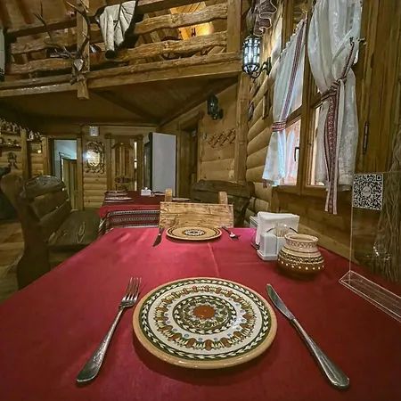 Dykyi Med Hotel
