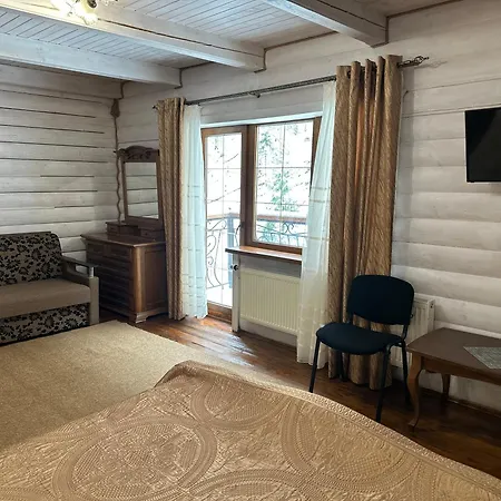 Hotel Dykyi Med *
