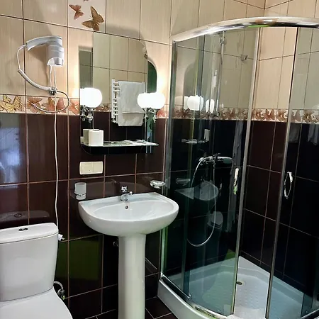 Dykyi Med Hotel